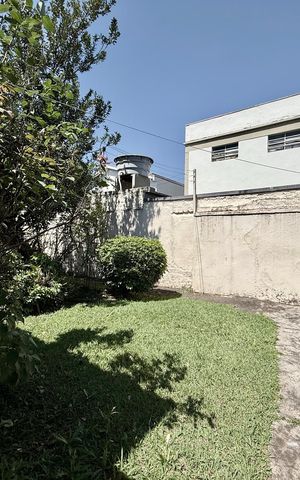 Casa para alugar com 400m², 3 quartos e 2 vagas Casa para alugar com 400m², 3 quartos e 2 vagasQuintal