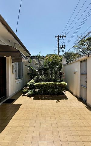 Casa para alugar com 400m², 3 quartos e 2 vagas Casa para alugar com 400m², 3 quartos e 2 vagasJardim
