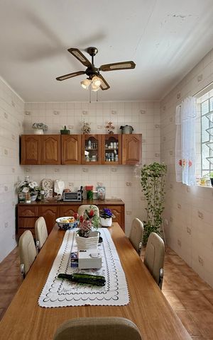 Casa para alugar com 400m², 3 quartos e 2 vagas Casa para alugar com 400m², 3 quartos e 2 vagasCozinha