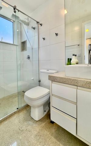 Apartamento à venda com 121m², 2 quartos e 2 vagasBanheiro 
