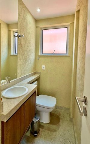 Apartamento à venda com 121m², 2 quartos e 2 vagasBanheiro 
