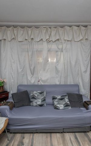Casa à venda com 107m², 3 quartos e 3 vagas Casa à venda com 107m², 3 quartos e 3 vagasSala