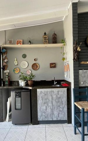 Casa à venda com 176m², 3 quartos e 4 vagas