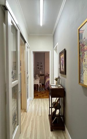 Casa à venda com 176m², 3 quartos e 4 vagas