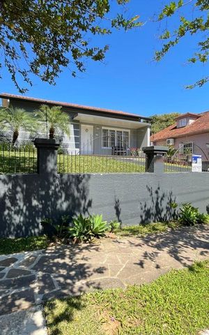Casa à venda com 176m², 3 quartos e 4 vagas Casa à venda com 176m², 3 quartos e 4 vagasPlaca Instalada em 17/09/2026 - Cod.QLYB-81