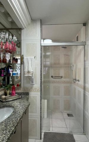 Casa à venda com 176m², 3 quartos e 4 vagas
