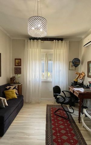 Casa à venda com 176m², 3 quartos e 4 vagas