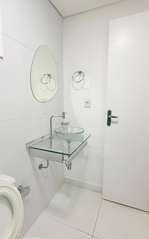 Apartamento à venda com 64m², 3 quartos e 1 vaga Apartamento à venda com 64m², 3 quartos e 1 vagaBanheiro