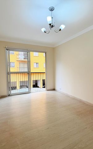 Apartamento à venda com 64m², 3 quartos e 1 vaga Apartamento à venda com 64m², 3 quartos e 1 vagaSala