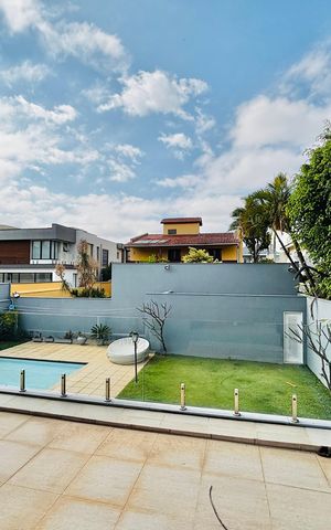 Casa de condomínio para alugar com 550m², 6 quartos e 6 vagas Casa de condomínio para alugar com 550m², 6 quartos e 6 vagasSacada