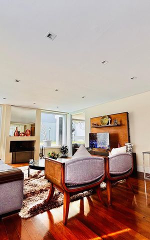 Casa de condomínio para alugar com 550m², 6 quartos e 6 vagas Casa de condomínio para alugar com 550m², 6 quartos e 6 vagasSala 1