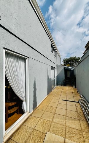 Casa de condomínio para alugar com 550m², 6 quartos e 6 vagas Casa de condomínio para alugar com 550m², 6 quartos e 6 vagasCorredor