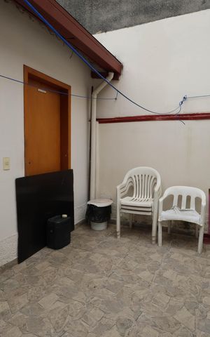 Casa à venda com 120m², 3 quartos e 1 vagaÁrea ede serviço