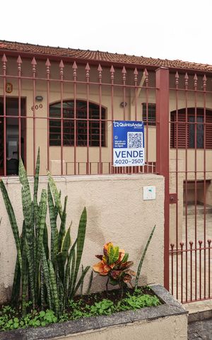 Casa à venda com 120m², 3 quartos e 1 vagaFachada