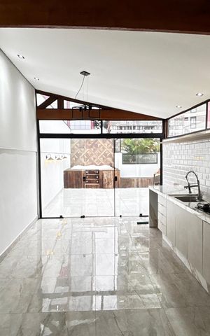 Apartamento à venda com 158m², 3 quartos e 2 vagas Apartamento à venda com 158m², 3 quartos e 2 vagasCobertura