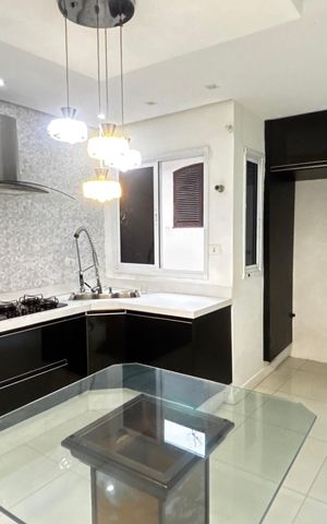 Apartamento à venda com 158m², 3 quartos e 2 vagas Apartamento à venda com 158m², 3 quartos e 2 vagasCozinha