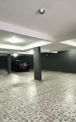 Apartamento à venda com 158m², 3 quartos e 2 vagas Apartamento à venda com 158m², 3 quartos e 2 vagasGaragem
