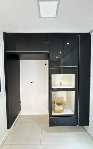 Apartamento à venda com 158m², 3 quartos e 2 vagas Apartamento à venda com 158m², 3 quartos e 2 vagasCozinha