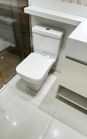 Apartamento à venda com 158m², 3 quartos e 2 vagas Apartamento à venda com 158m², 3 quartos e 2 vagasBanheiro da Suíte