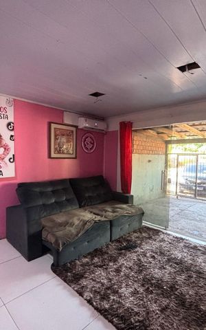 Casa à venda com 69m², 3 quartos e 1 vaga
