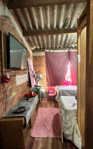 Casa à venda com 69m², 3 quartos e 1 vaga