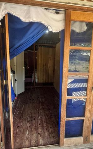 Casa à venda com 69m², 3 quartos e 1 vaga