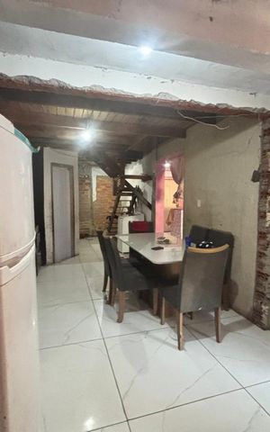 Casa à venda com 69m², 3 quartos e 1 vaga