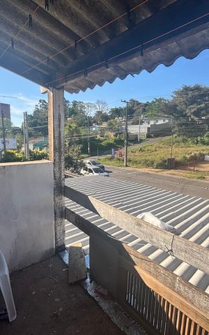 Casa à venda com 69m², 3 quartos e 1 vaga