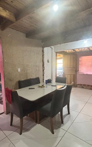 Casa à venda com 69m², 3 quartos e 1 vaga