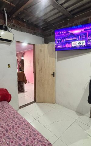 Casa à venda com 69m², 3 quartos e 1 vaga