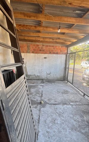 Casa à venda com 69m², 3 quartos e 1 vaga