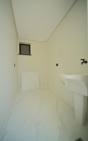 Casa à venda com 176m², 3 quartos e 4 vagasÁrea de Serviço