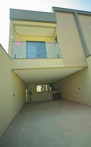 Casa à venda com 176m², 3 quartos e 4 vagasGaragem 