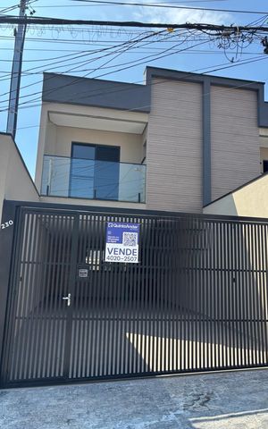 Casa à venda com 176m², 3 quartos e 4 vagasFachada