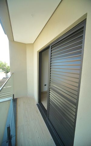 Casa à venda com 176m², 3 quartos e 4 vagasVaranda Suíte 1