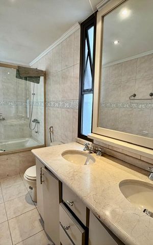 Apartamento à venda com 173m², 4 quartos e 2 vagas Apartamento à venda com 173m², 4 quartos e 2 vagasBanheiro Social 2