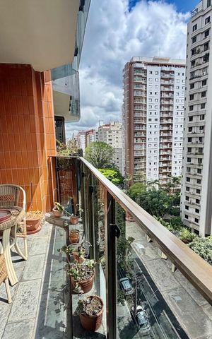 Apartamento à venda com 173m², 4 quartos e 2 vagas Apartamento à venda com 173m², 4 quartos e 2 vagasVaranda