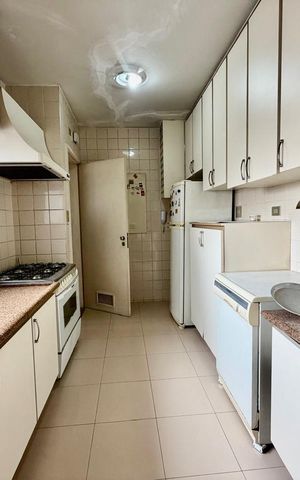 Apartamento à venda com 173m², 4 quartos e 2 vagas Apartamento à venda com 173m², 4 quartos e 2 vagasCozinha