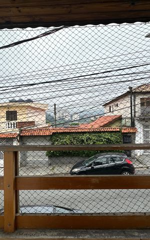 Casa para alugar com 200m², 4 quartos e 2 vagas Casa para alugar com 200m², 4 quartos e 2 vagasVaranda