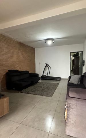 Casa para alugar com 200m², 4 quartos e 2 vagas Casa para alugar com 200m², 4 quartos e 2 vagasSala