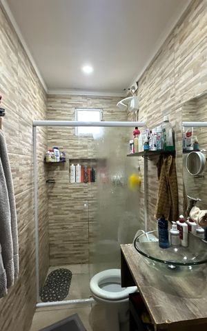Casa para alugar com 200m², 4 quartos e 2 vagas Casa para alugar com 200m², 4 quartos e 2 vagasBanheiro da Suíte 2