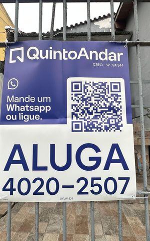 Casa para alugar com 200m², 4 quartos e 2 vagas Casa para alugar com 200m², 4 quartos e 2 vagasFachada