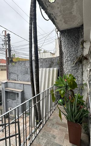 Casa para alugar com 200m², 4 quartos e 2 vagas Casa para alugar com 200m², 4 quartos e 2 vagasVaranda da Sala