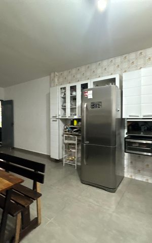 Casa para alugar com 200m², 4 quartos e 2 vagas Casa para alugar com 200m², 4 quartos e 2 vagasCozinha