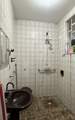 Casa para alugar com 200m², 4 quartos e 2 vagas Casa para alugar com 200m², 4 quartos e 2 vagasBanheiro da Suíte 1