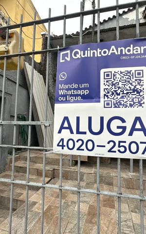 Casa para alugar com 200m², 4 quartos e 2 vagas Casa para alugar com 200m², 4 quartos e 2 vagasFachada