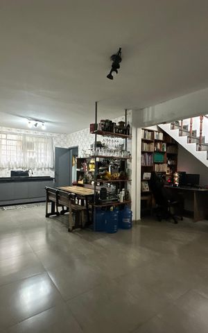 Casa para alugar com 200m², 4 quartos e 2 vagas Casa para alugar com 200m², 4 quartos e 2 vagasCozinha
