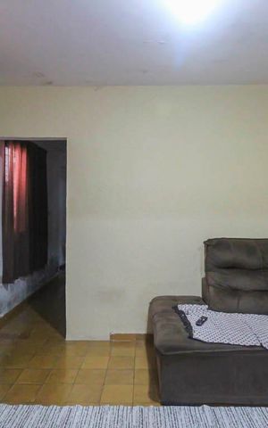 Casa à venda com 125m², 4 quartos e 1 vaga Casa à venda com 125m², 4 quartos e 1 vagaSala