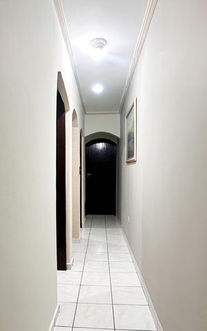 Casa à venda com 226m², 3 quartos e 2 vagas Casa à venda com 226m², 3 quartos e 2 vagasAcesso aos Quartos