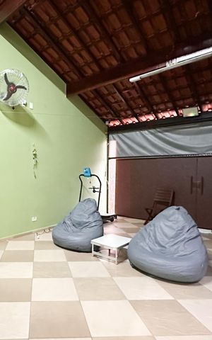 Casa à venda com 226m², 3 quartos e 2 vagas Casa à venda com 226m², 3 quartos e 2 vagasSalao